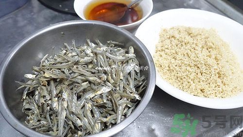 小魚干怎么炒好吃？蜜汁小魚干的做法