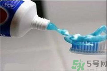 牙膏可以祛痘嗎？牙膏可以祛黑頭嗎？
