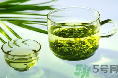 春天喝紅茶好不好？春天喝紅茶還是喝綠茶好呢？