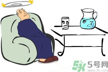 低血糖有什么癥狀？低血糖吃什么好得快？