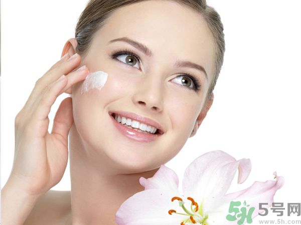晚上怎樣護(hù)膚才是最好？晚上護(hù)膚的步驟有哪些?