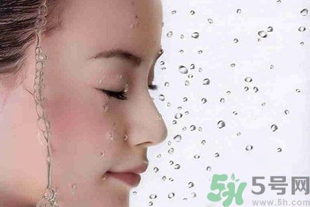 皮膚起皮怎么辦？皮膚起皮用什么護(hù)膚品？