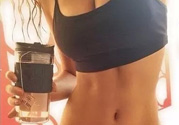 馬甲線是什么意思啊？馬甲線是什么樣子的？