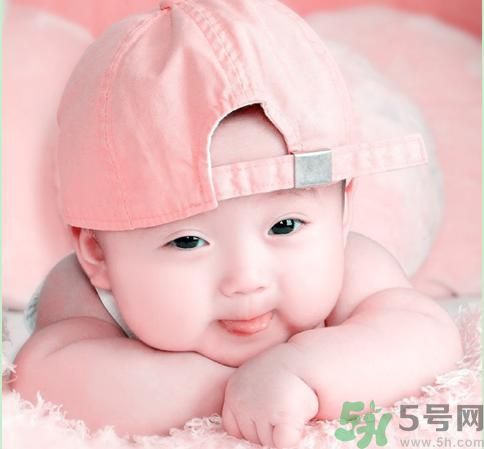 爸爸能單獨(dú)照顧寶寶嗎？爸爸怎樣照顧寶寶？