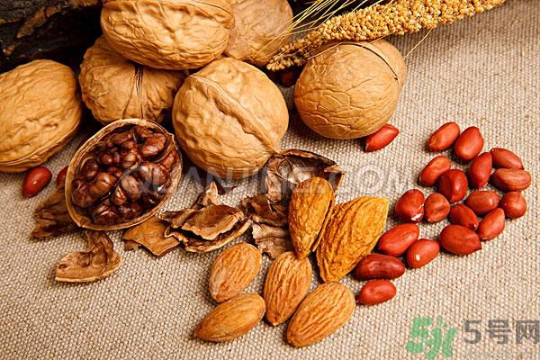 吃新鮮水果能抗皺嗎？防皺紋要吃什么？
