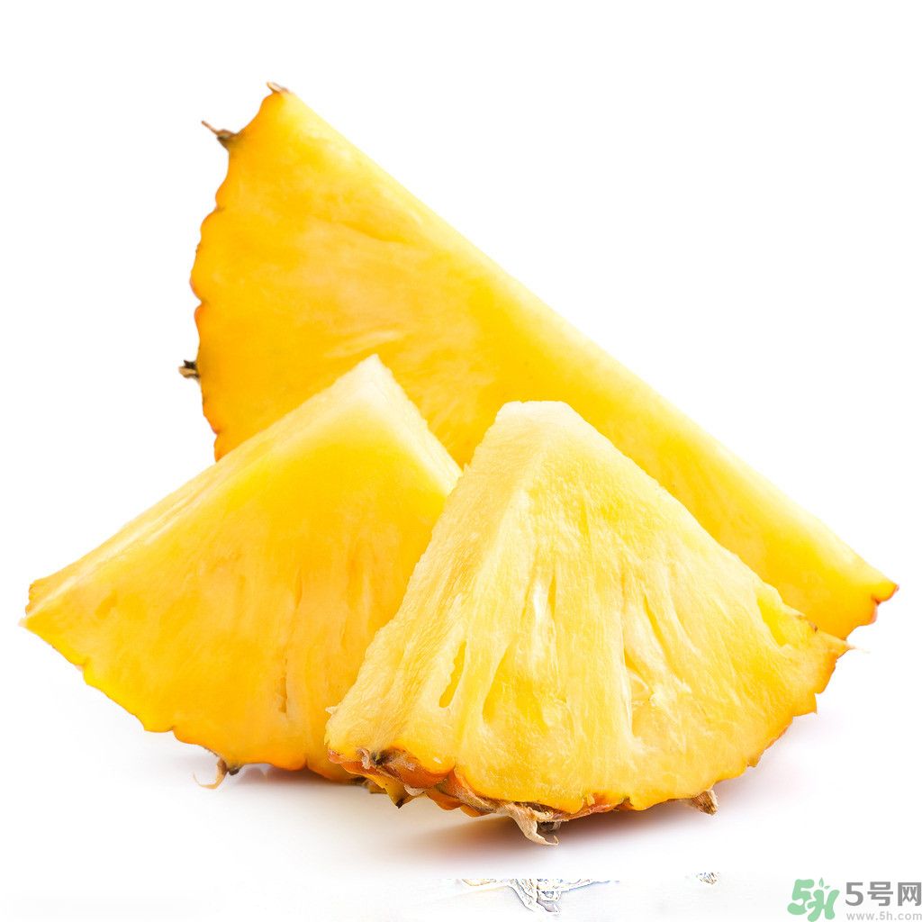 菠蘿發(fā)黑能吃嗎？菠蘿為什么要用鹽水泡？