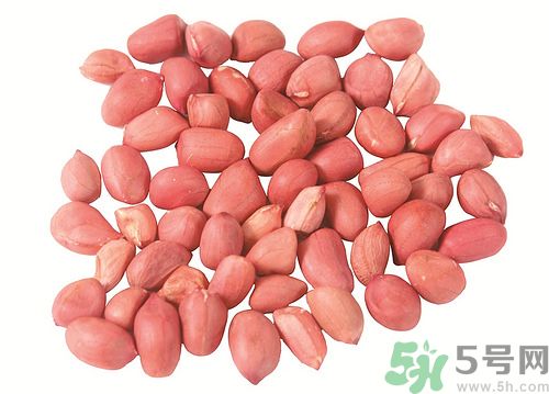 花生皮能不能吃？花生能和螃蟹一起吃嗎？