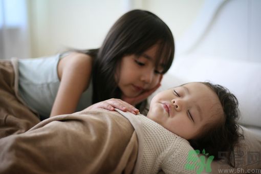 睡覺能戴手表嗎？睡覺不能帶的東西有哪些？