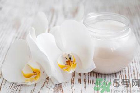 角質(zhì)層薄用什么護(hù)膚品？角質(zhì)層薄用什么洗面奶？