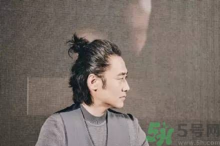明星花式丸子頭引潮流 波叔這么萌你不愛嗎？