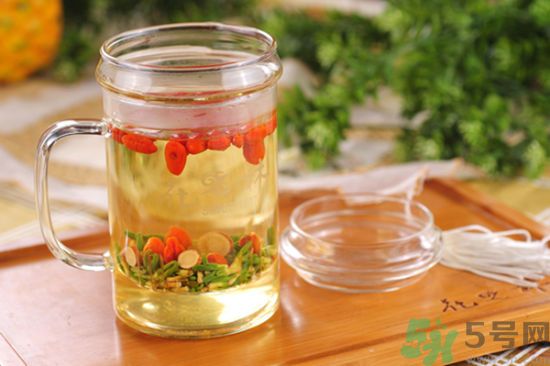 眼睛干澀怎么辦？眼睛干澀吃什么好？