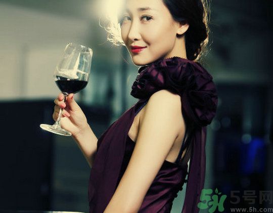 提升女人氣質(zhì)的100個(gè)細(xì)節(jié) 有了它你一定能嫁高富帥！