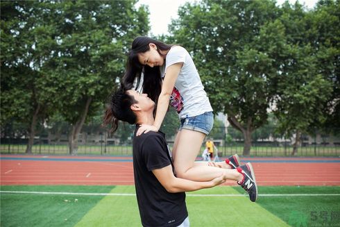 情侶最萌身高差是多少？女生多高最好？