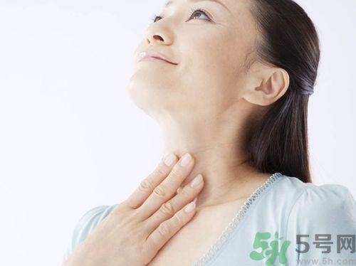 ?17歲女生有喉結(jié)正常嗎？17歲女生喉結(jié)突出怎么辦？