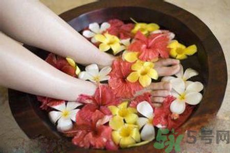 泡腳有什么好處？泡腳有什么禁忌？