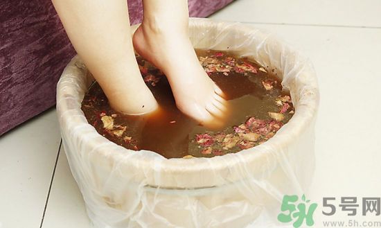 泡腳有什么好處？泡腳有什么禁忌？