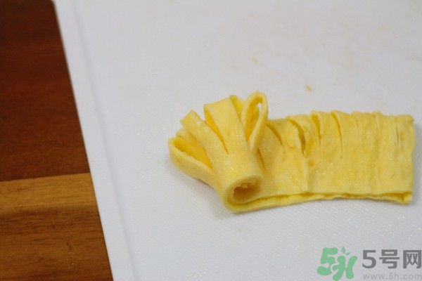 蘆筍開花了還可以吃嗎？蘆筍尾部開花能吃嗎？