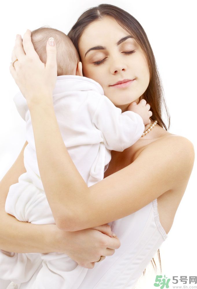 女生手腳冰涼是什么原因？手腳冰涼怎么調(diào)理？