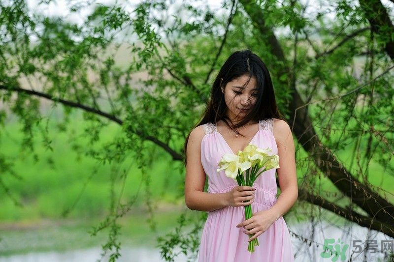 清明踏青穿什么衣服？清明踏青要注意什么？