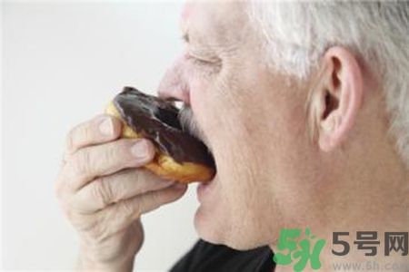 高血脂不能吃什么食物？高血脂要注意什么？