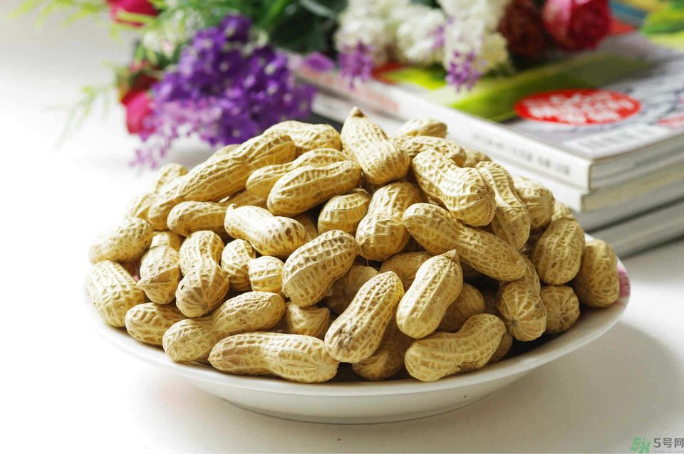 膽固醇高可以吃花生嗎？膽固醇高可以喝牛奶嗎？