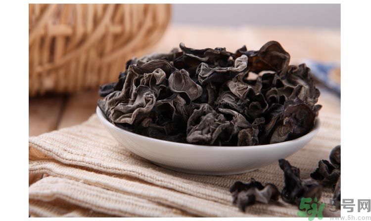 多吃黑木耳有什么好處？黑木耳可以排毒嗎？
