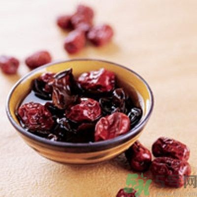 黑木耳可以治便秘嗎？黑木耳有什么食療的方法？