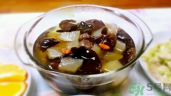 黑木耳可以治便秘嗎？黑木耳有什么食療的方法？