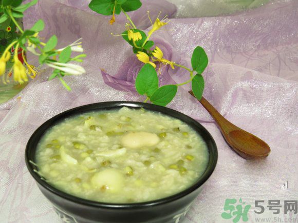 皮膚過敏怎么辦？皮膚過敏吃什么？
