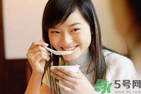 胃潰瘍吃什么食物好？調(diào)理胃潰瘍的方法有哪些？