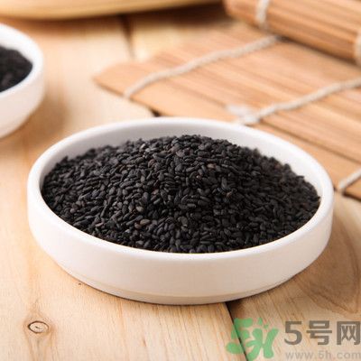 黑芝麻怎么吃可以治白發(fā)？黑芝麻真的能治白頭發(fā)？