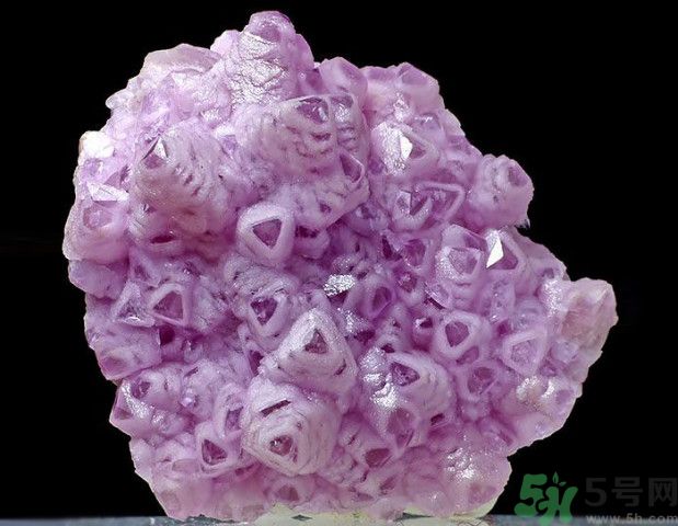 三生石是真的嗎？三生石能保佑姻緣嗎？