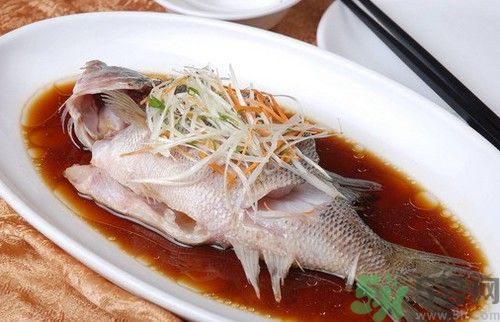 痛風(fēng)可以吃魚嗎？痛風(fēng)可以吃什么魚？