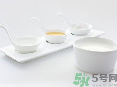 牛奶和酸奶哪個(gè)更加健康？牛奶和酸奶哪個(gè)更好？