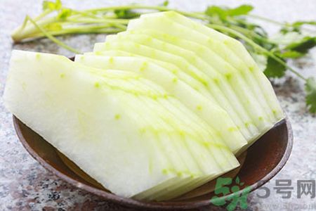 冬瓜可以去眼袋嗎？冬瓜怎么去眼袋？