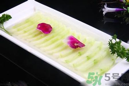 冬瓜可以去眼袋嗎？冬瓜怎么去眼袋？