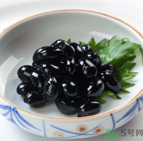 黑豆要泡多久才會軟？黑豆要越泡越久嗎？