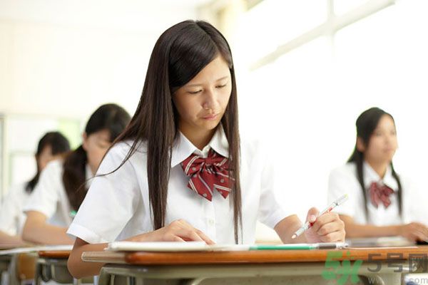 高中生上課容易走神怎么辦？高中生上課如何提高注意力？