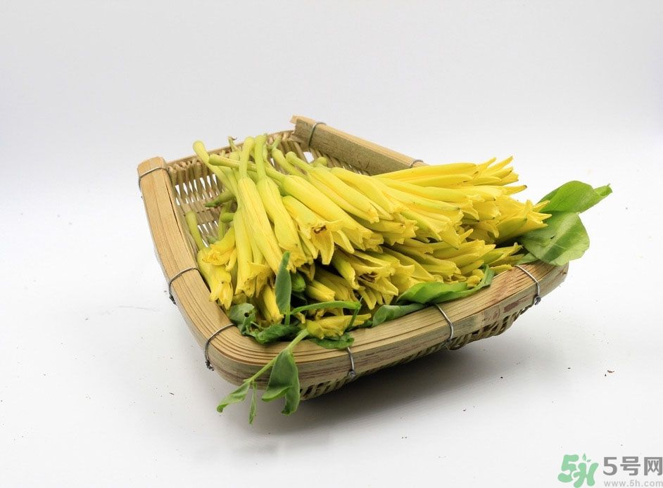 黃花菜可以治療抑郁癥嗎？?jī)蓢嶞S花菜治好了抑郁癥是真的嗎？