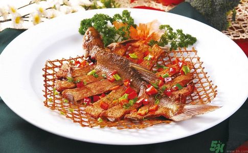 武昌魚(yú)是鳊魚(yú)嗎？武昌魚(yú)和鳊魚(yú)區(qū)別哪個(gè)好吃？