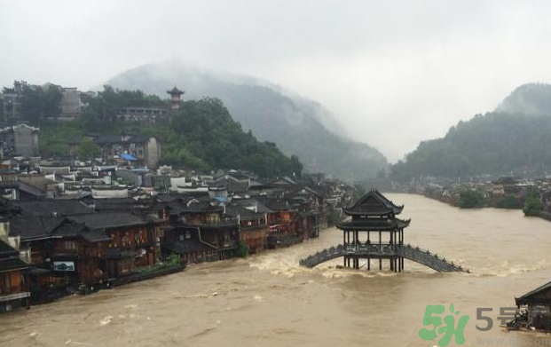 湖南為什么出現(xiàn)暴雨？湖南暴雨受災(zāi)嚴(yán)重情況？