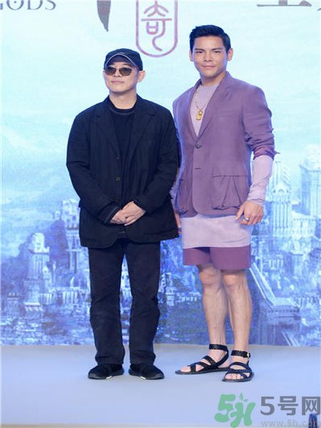 李連杰為什么故意打向佐？向佐是誰？