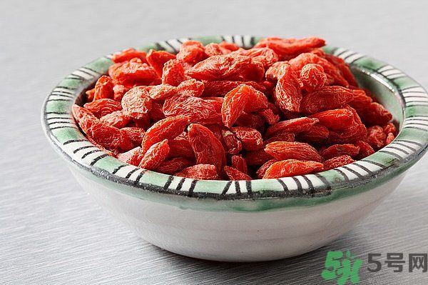 枸杞可以長時間燉煮嗎？枸杞有什么功效？