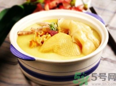 燉雞湯用冷水還是熱水？雞湯用冷水可以嗎？