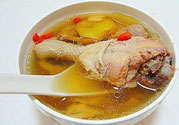 燉雞湯用冷水還是熱水？雞湯用冷水可以嗎？