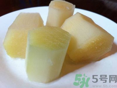 甘蔗中間發(fā)黑可以吃嗎？甘蔗中間發(fā)黑吃了好不好？