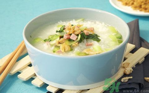 吃湯泡飯傷胃嗎？湯泡飯有什么危害？