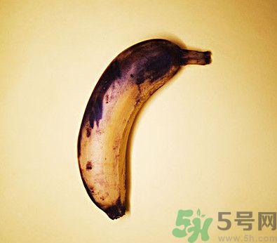 香蕉皮有黑點(diǎn)還能吃嗎？香蕉怎么保存不變黑？