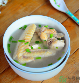 煲湯用什么鍋好？燉雞湯用什么鍋好呢？