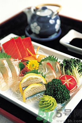 生魚(yú)片的做法是什么？如何自制生魚(yú)片？